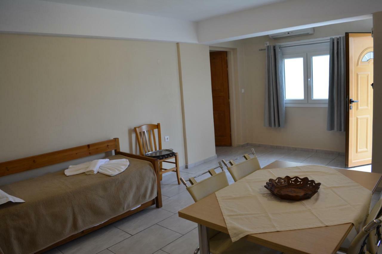 Anemomilos Suites Fira  Exterior photo