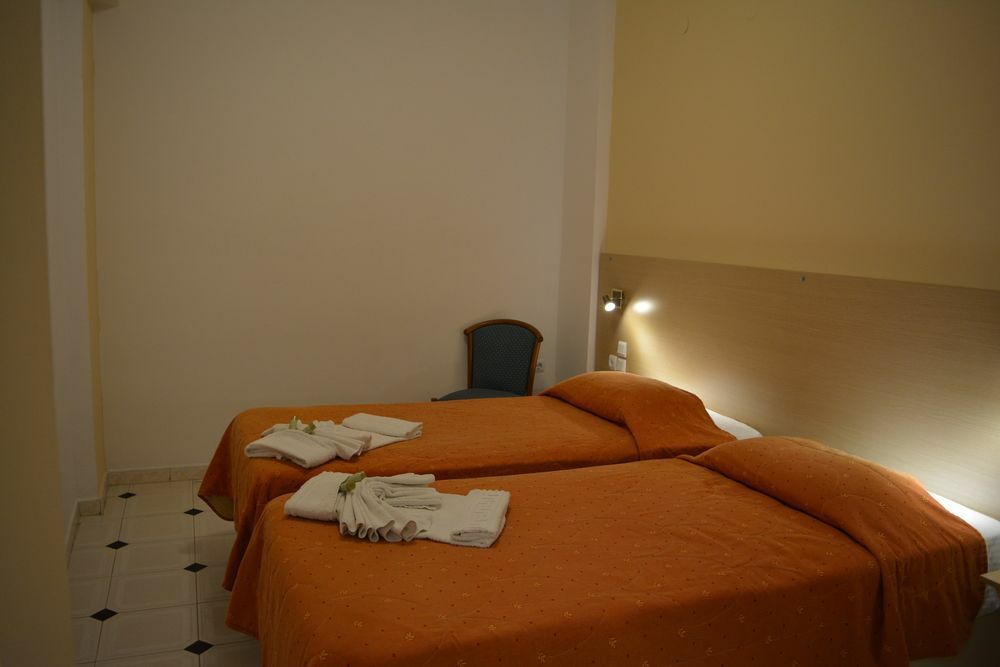 Anemomilos Suites Fira  Exterior photo